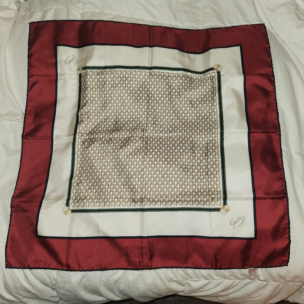 Vintage GUCCI 100% Silk Scarf Italy - Picture 6 of 6